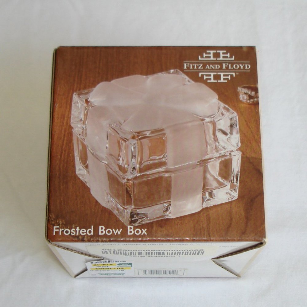 ✨$6 w/ $15+ BUNDLE✨ NEW Fitz & Floyd Frosted Bow Box Glass Crystal Trinket Dish